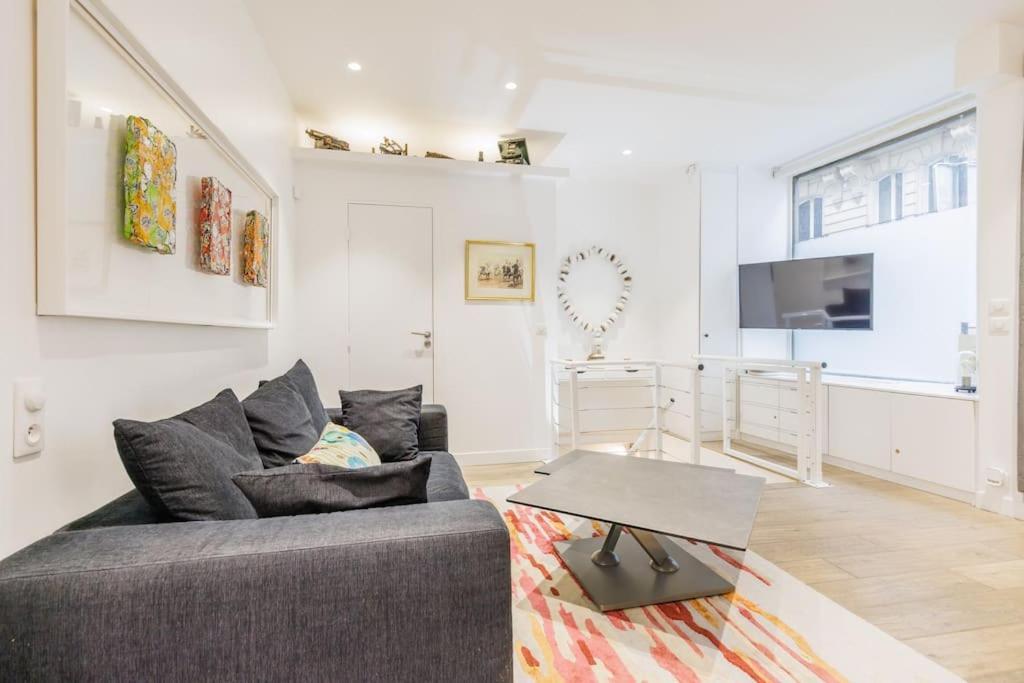 Appartement N Sublime Avec Sauna Dans Le 17e