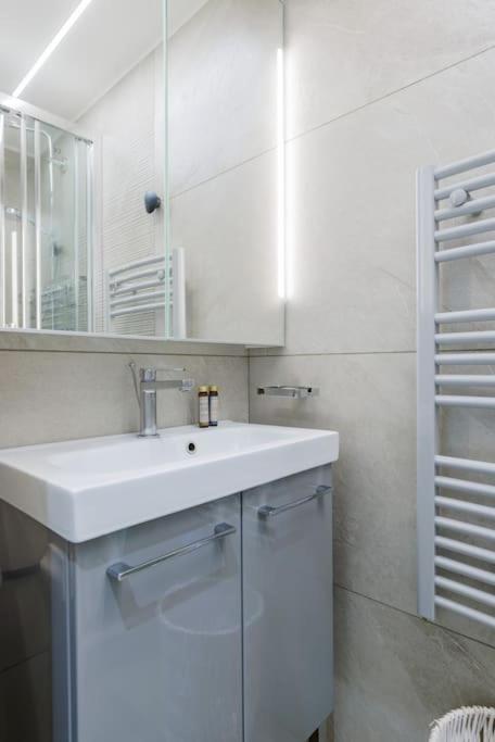 N Sublime Avec Sauna Dans Le 17e Appartement *