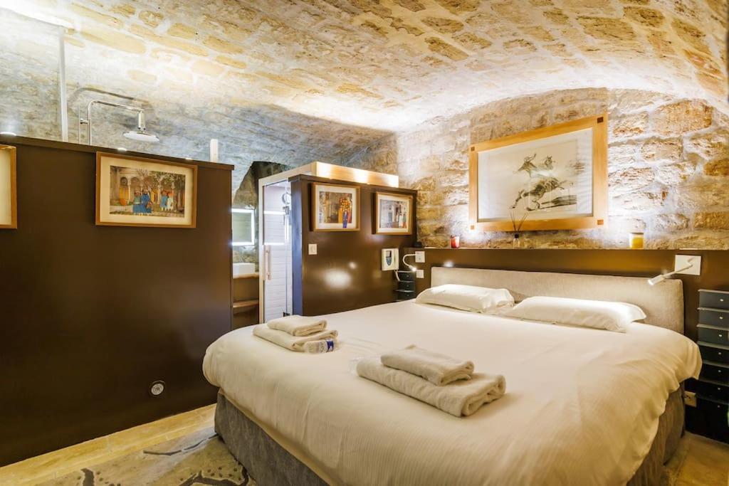 Appartement N Sublime Avec Sauna Dans Le 17e Parijs